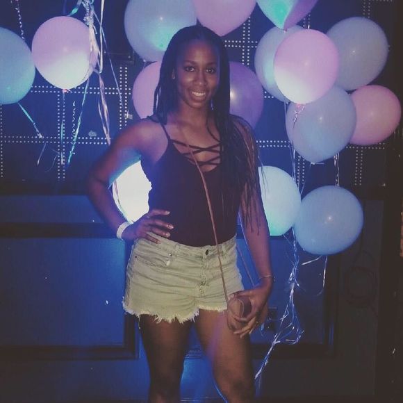 Meet your Posher, Angela - Picture 1 of 1